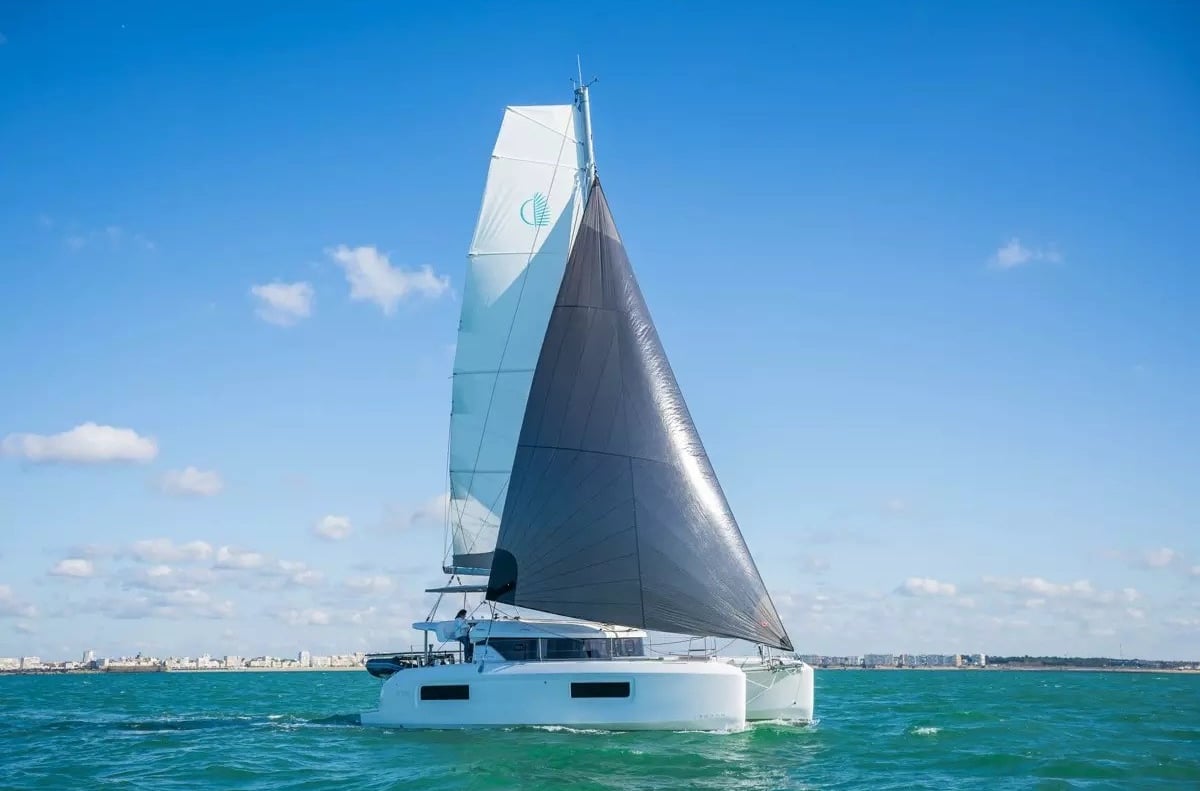 Lagoon 38 Blue Willi