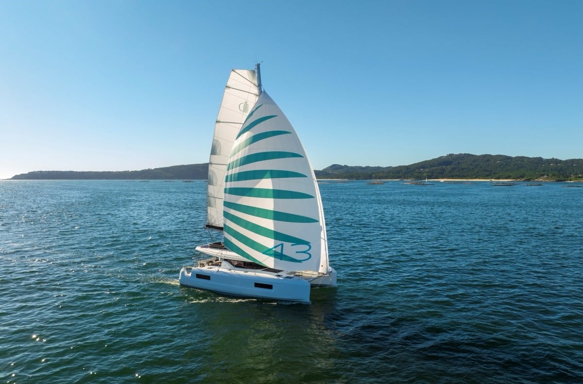 Lagoon 43 Folíe
