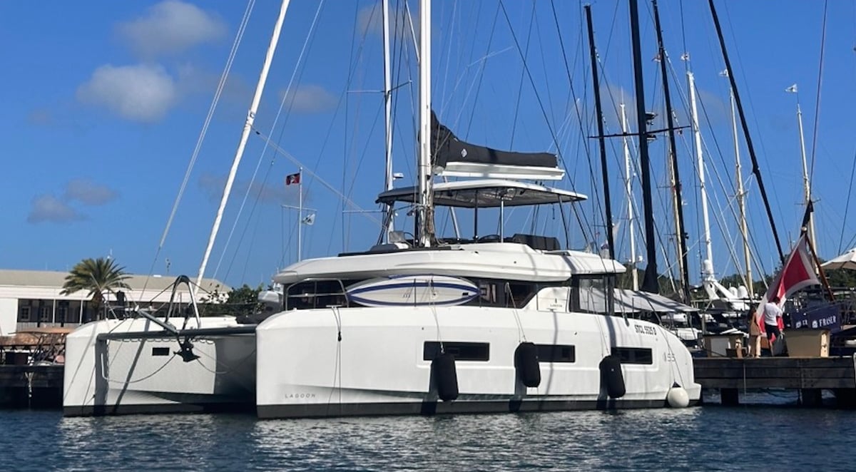 Lagoon 55 Maui- FIRST CLASS