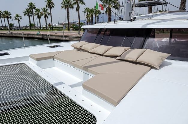 Fountaine Pajot Astréa 42 Lalena (WM - A/C - Generator)