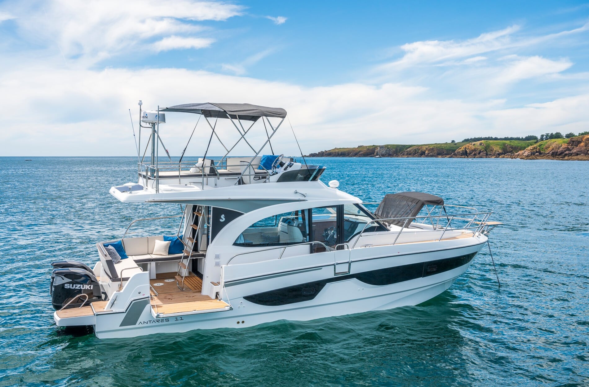 Beneteau Antares 11 Fly PERISKA