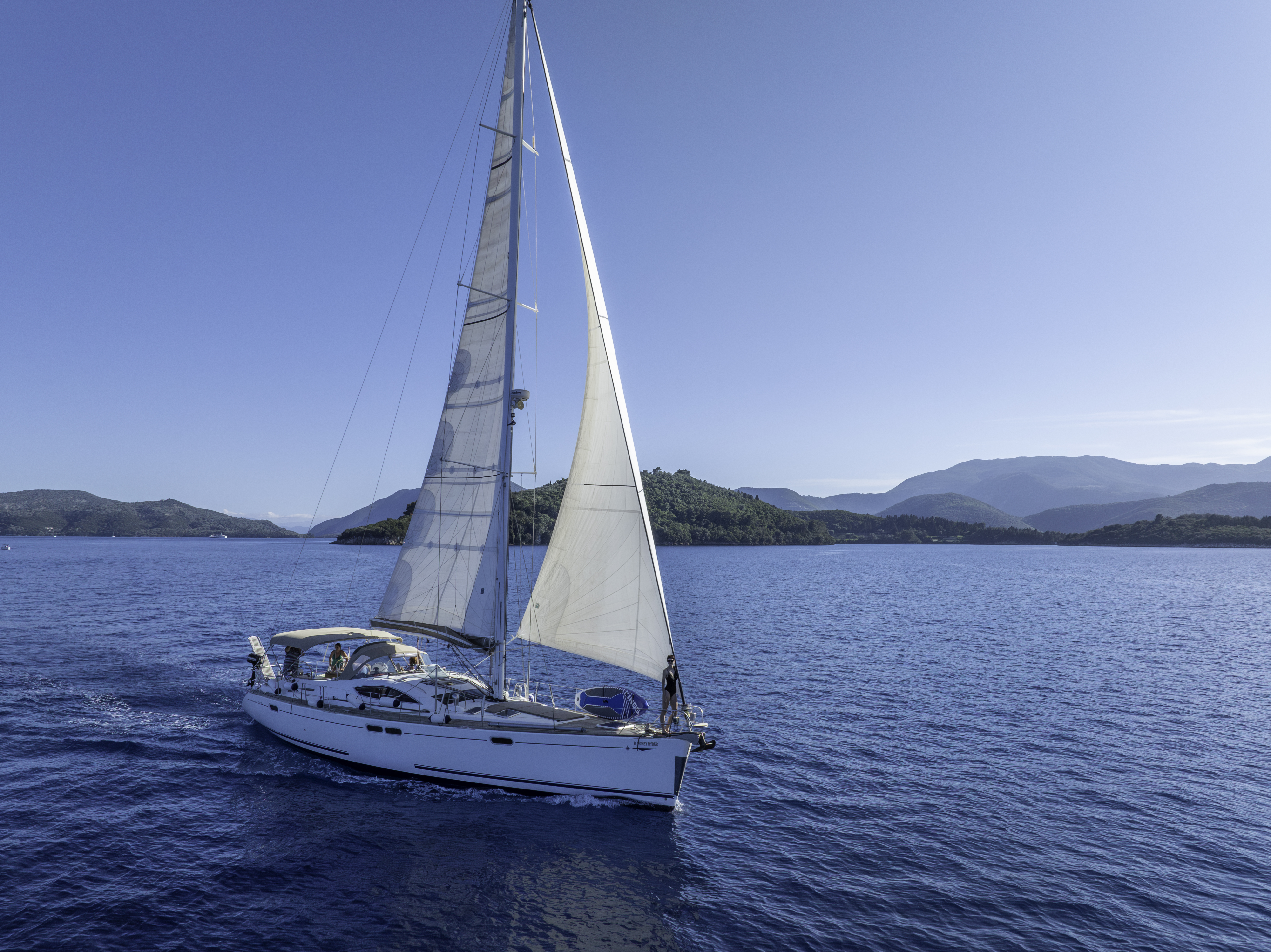 Jeanneau Sun Odyssey 54DS Honey Ryder