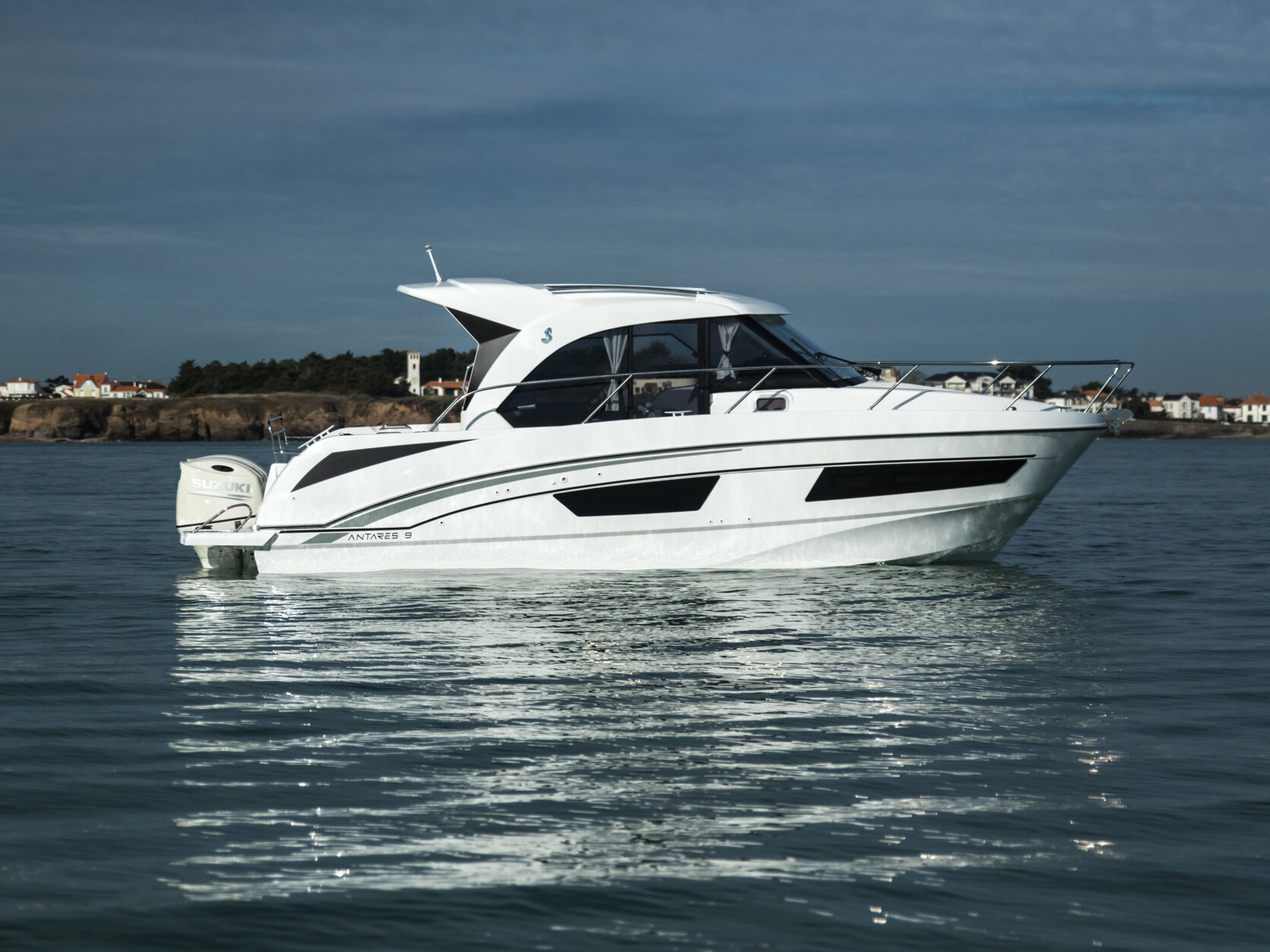 Beneteau Antares 9 MiniOne