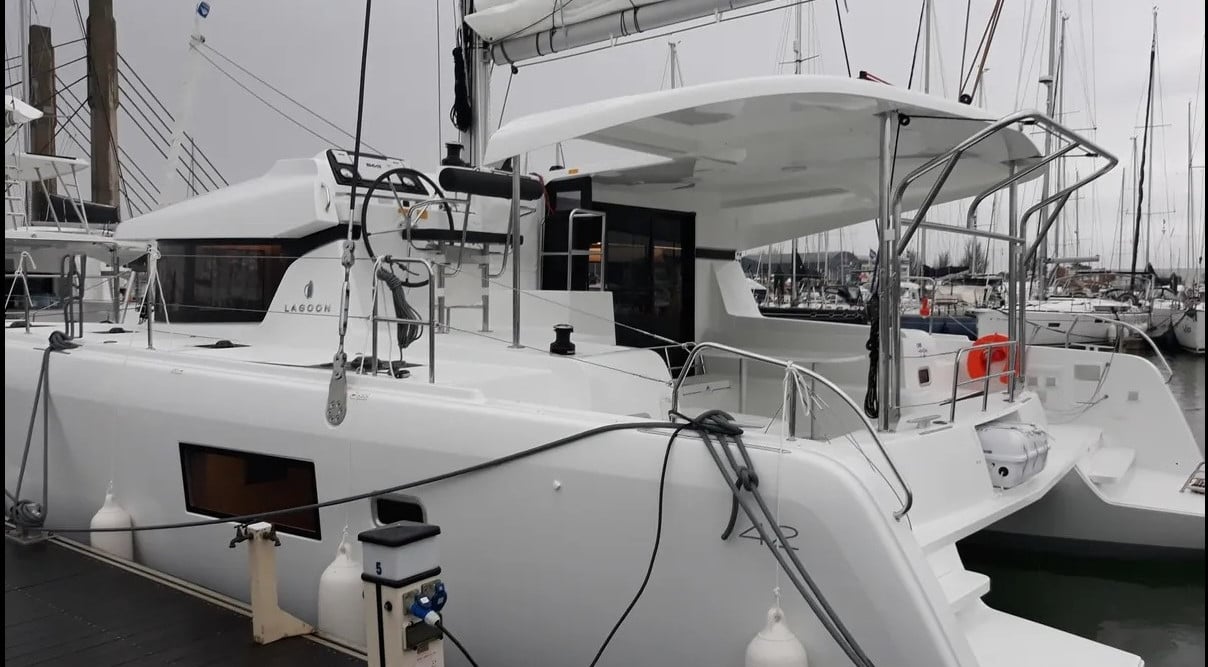 Lagoon 42 Lagoon 42 (2020) AM