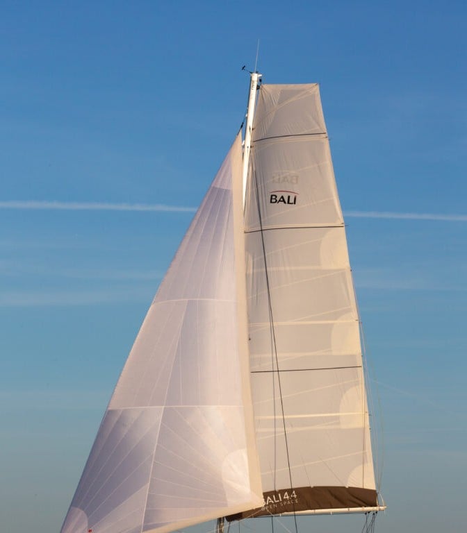 Bali 4.4 KISS REVE