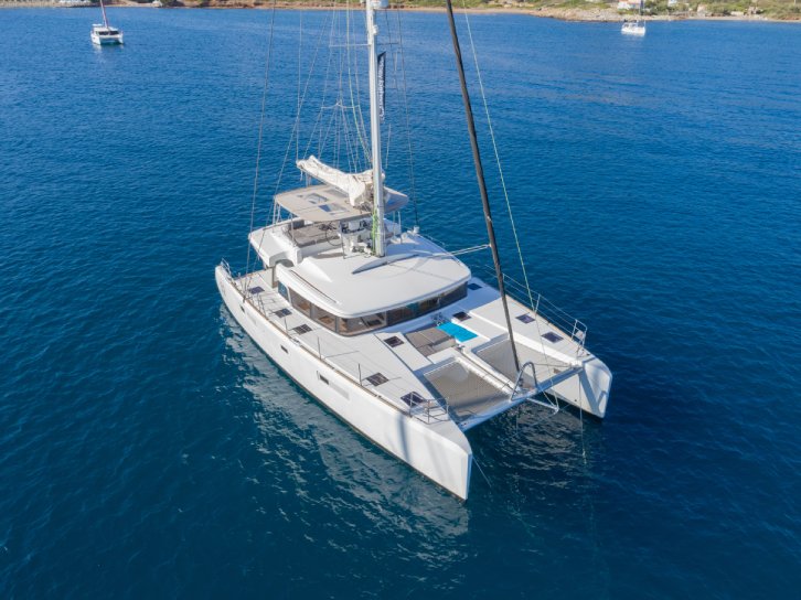 Lagoon 52F DELUXE