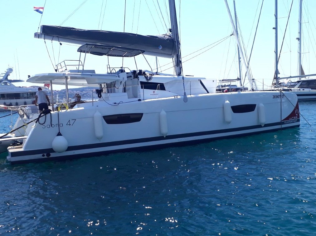 Fountaine Pajot Saona 47 DESAFINADO