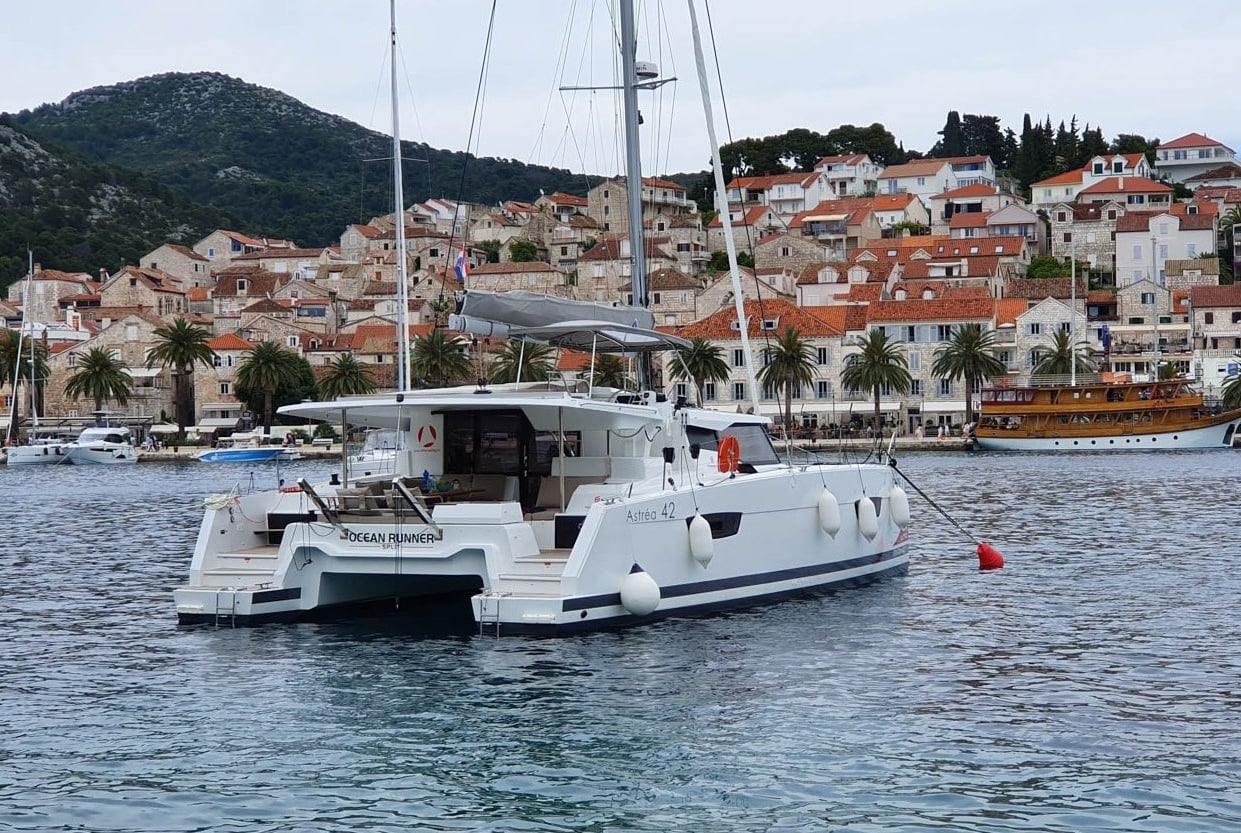 Fountaine Pajot Astréa 42 OCEAN RUNNER