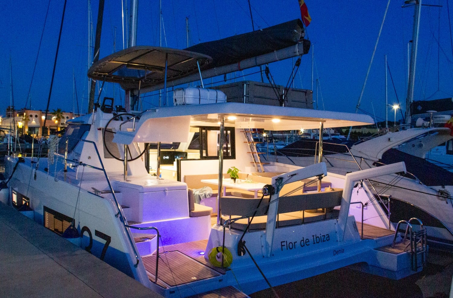Aventura Catamarans Aventura 37 Premium