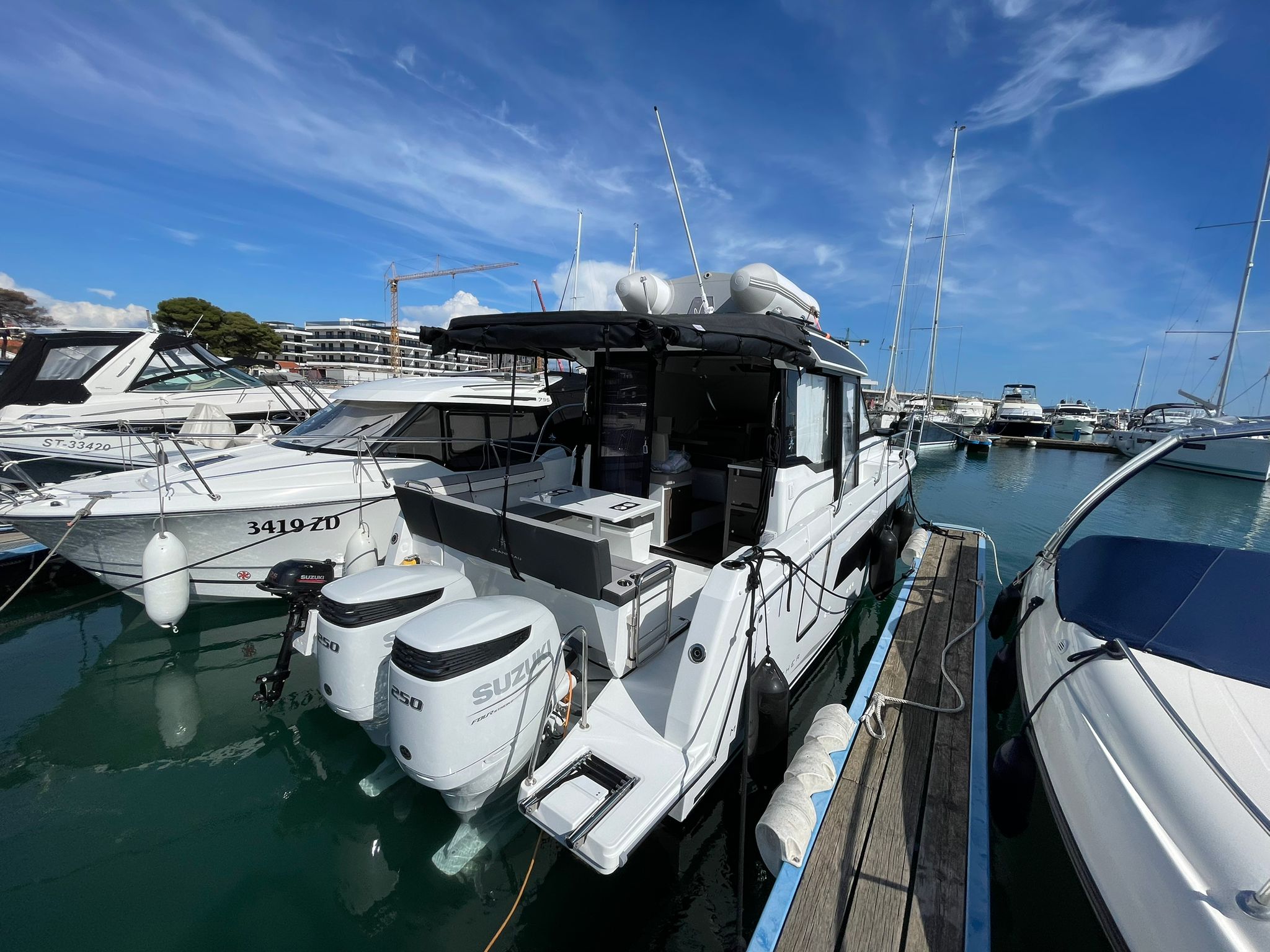 Jeanneau Merry Fisher 895 Miami Vice