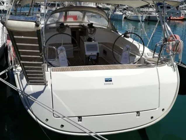 Bavaria Cruiser 51 Gin Tonic