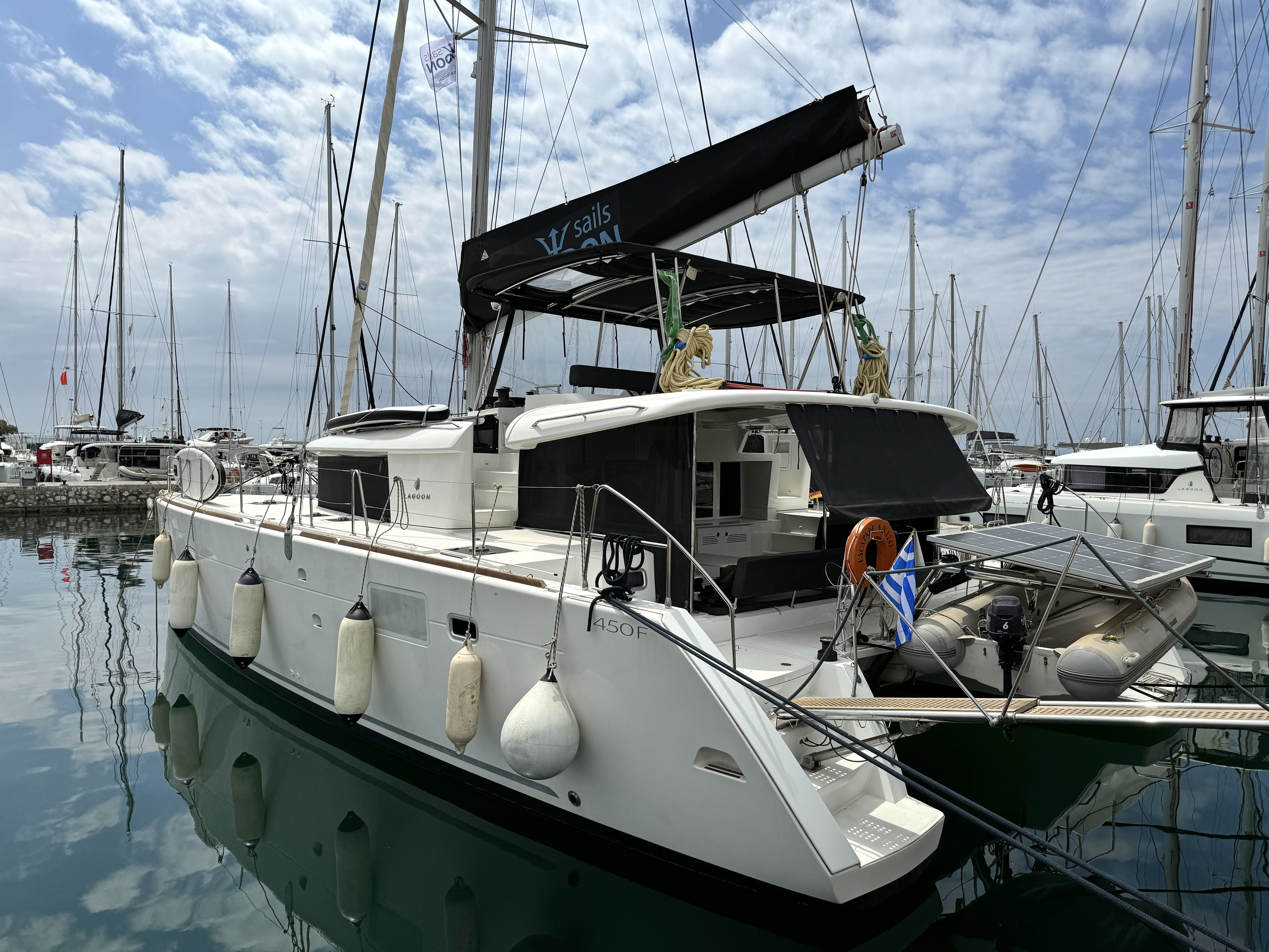 Lagoon 450 Fly Escapade