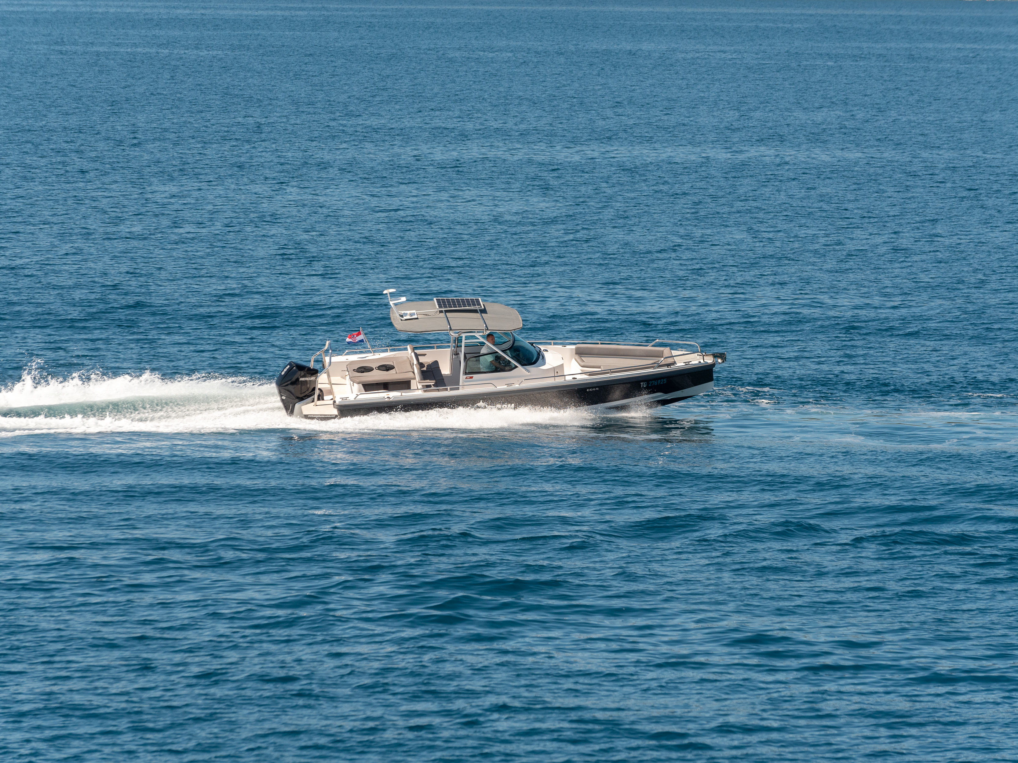 Axopar 28 T-Top