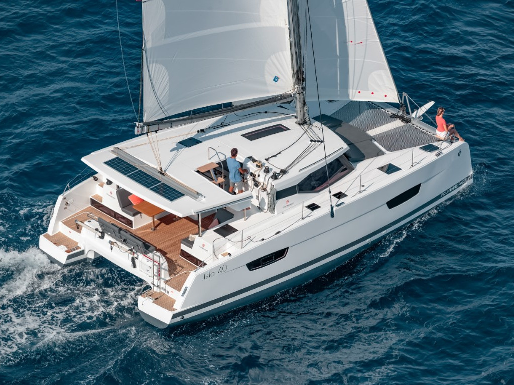 Fountaine Pajot Isla 40 Kebitree