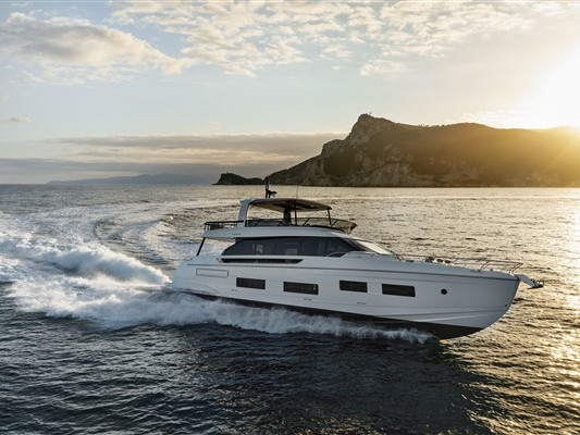Azimut 82 Fly Balance Šibenik