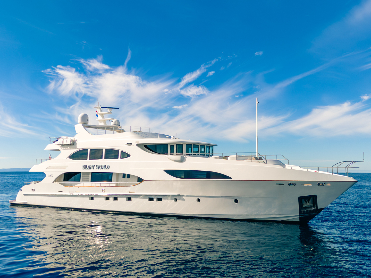 Motoryacht Silent World