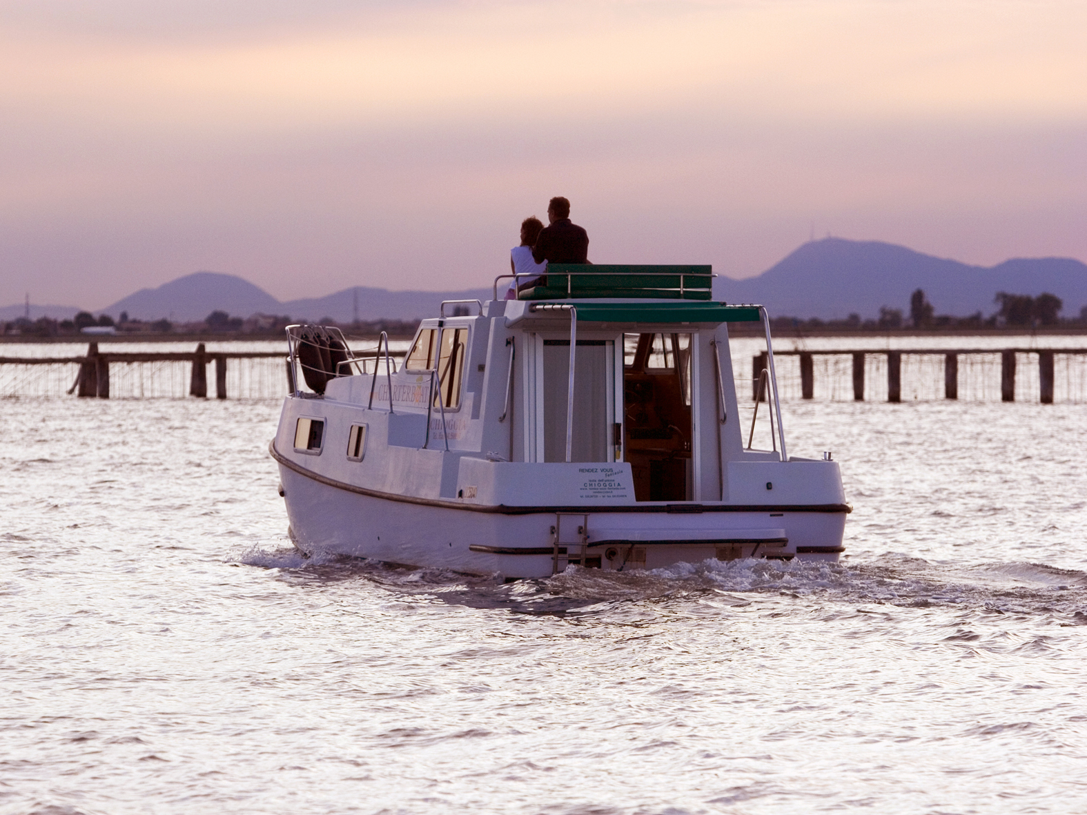 Houseboat NCF Suite