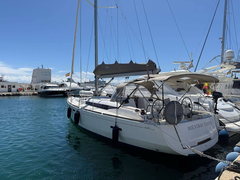 Jeanneau Sun Odyssey 449 Mientras Tanto