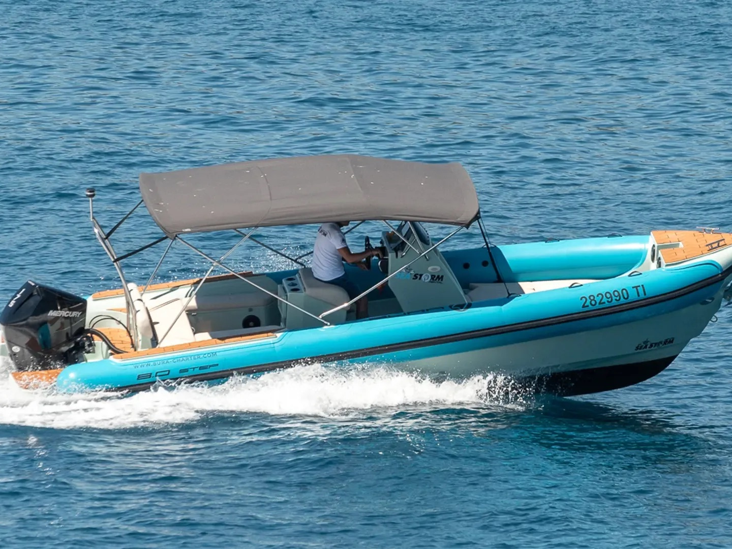 Motorboat Bura 8.0