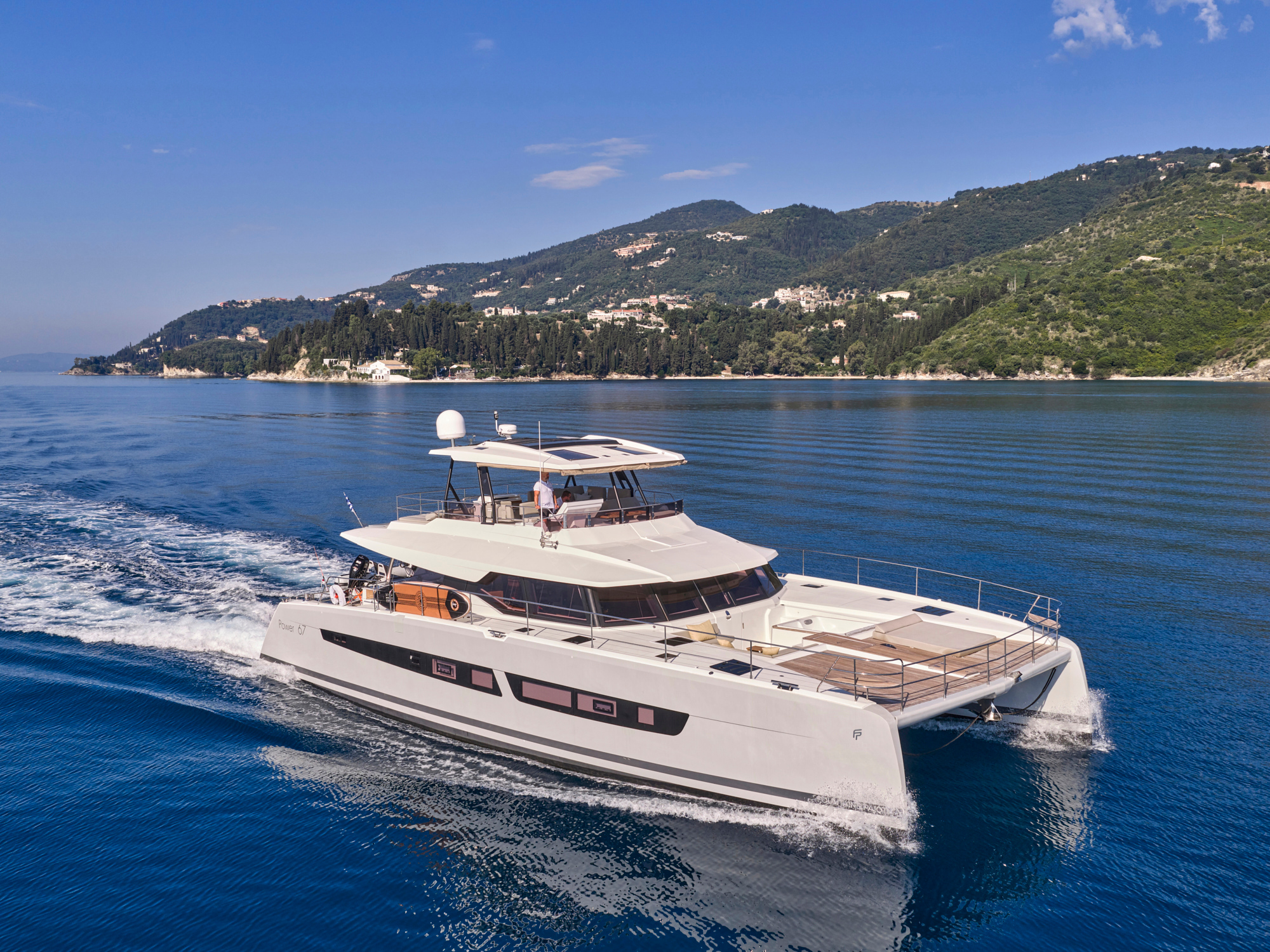 Fountaine Pajot Power 67 Ariva