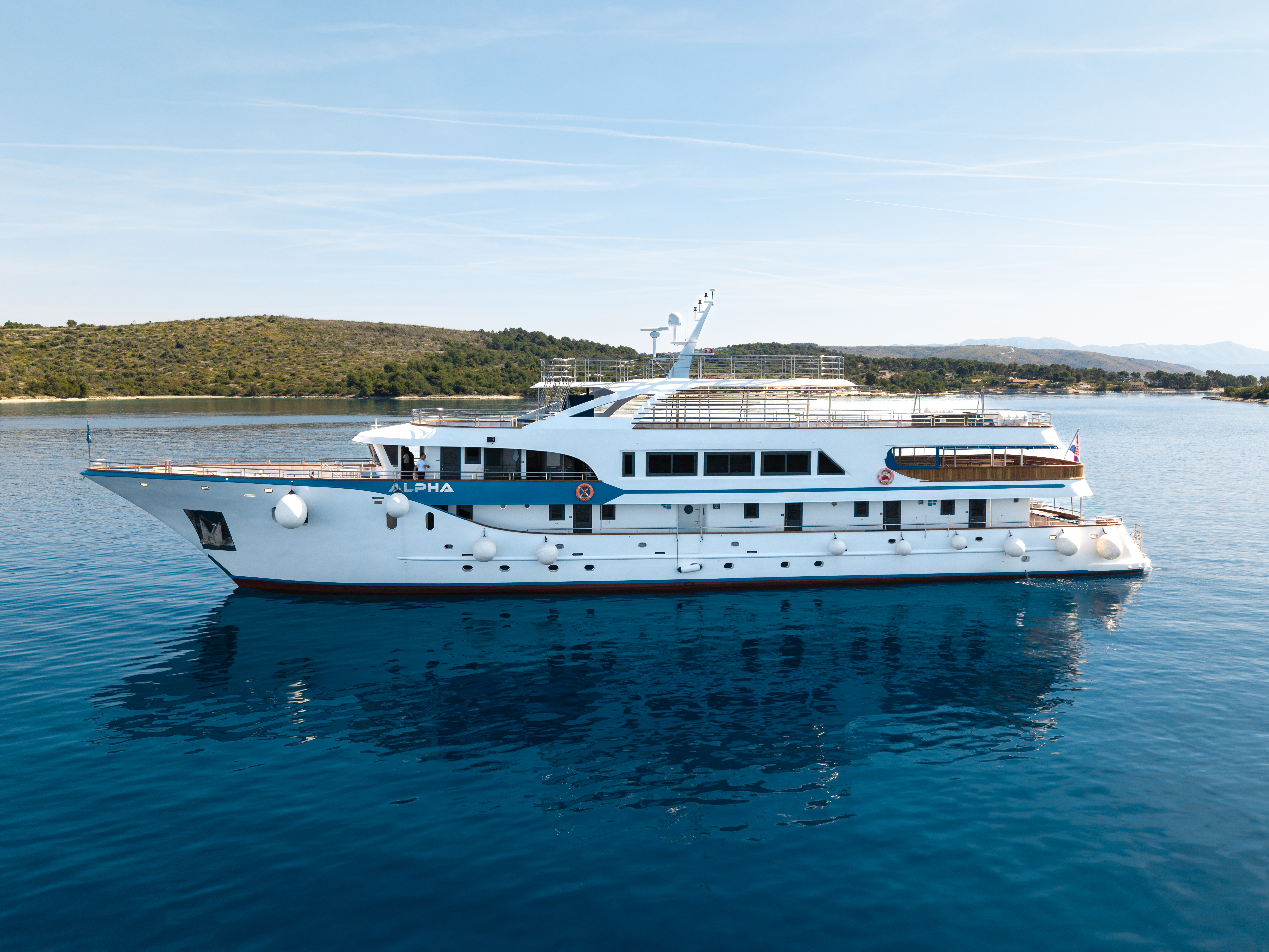 Luxury Motor Yacht Alpha