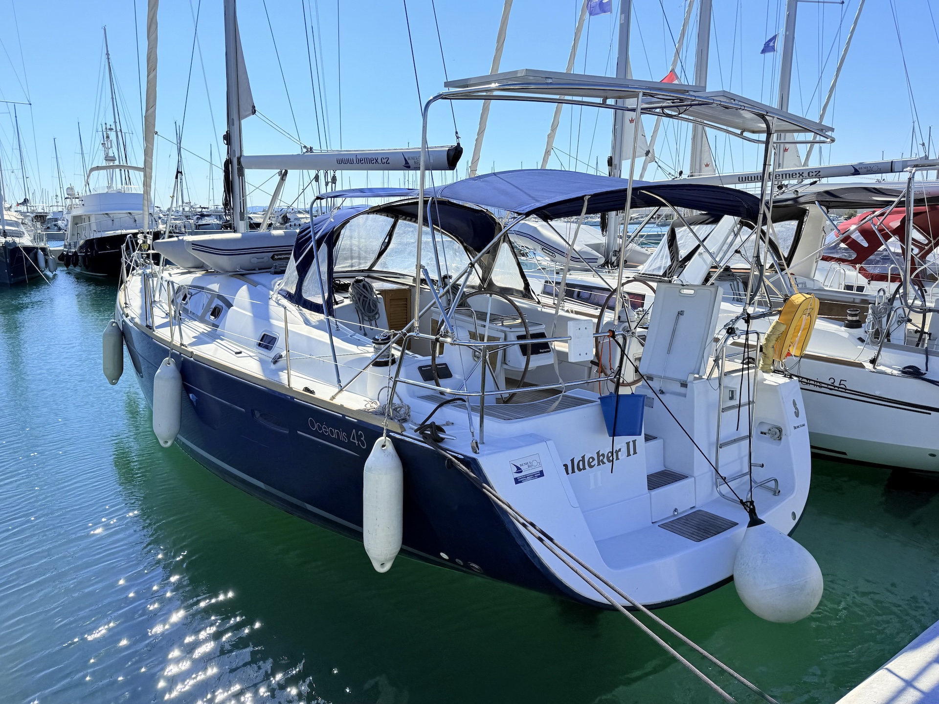 Beneteau Oceanis 43 Valdeker II
