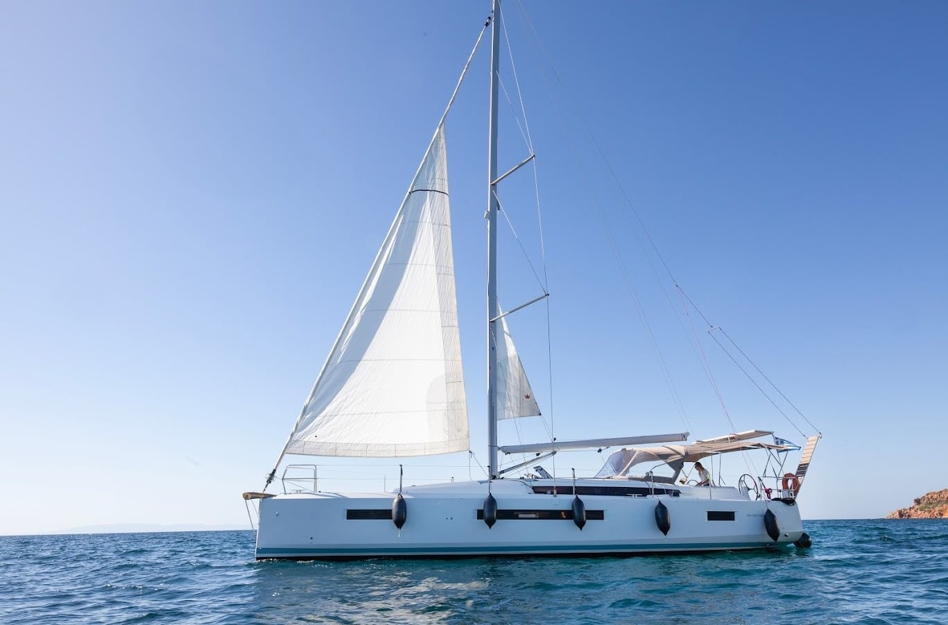 Jeanneau Sun Odyssey 490 Wu Wei - Green Wave